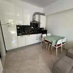 Gjiri I Lalzit Lura 3 Apartment Toni