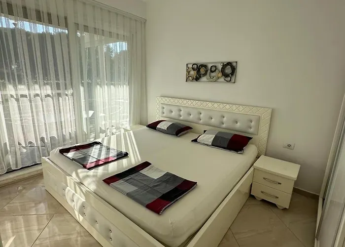 Gjiri I Lalzit Lura 3 Apartment Toni