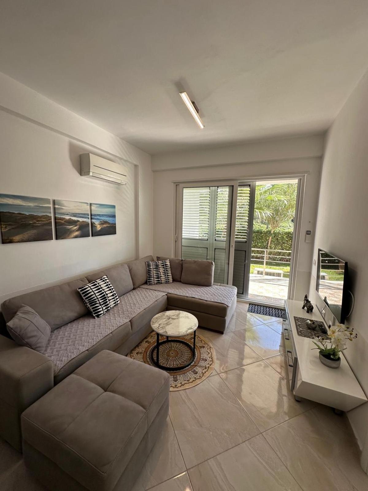 Apartament Gjiri I Lalzit Lura 3 Toni