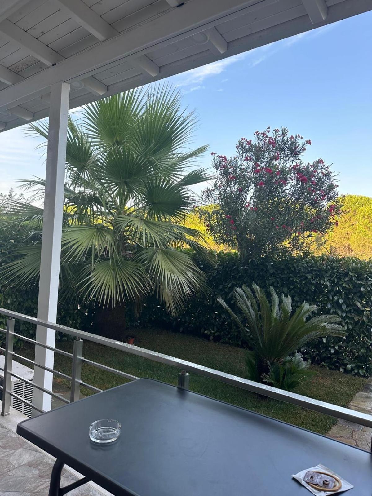 Gjiri I Lalzit Lura 3 Toni Apartament